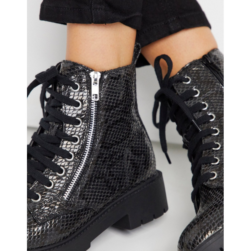New Look faux snake lace up...