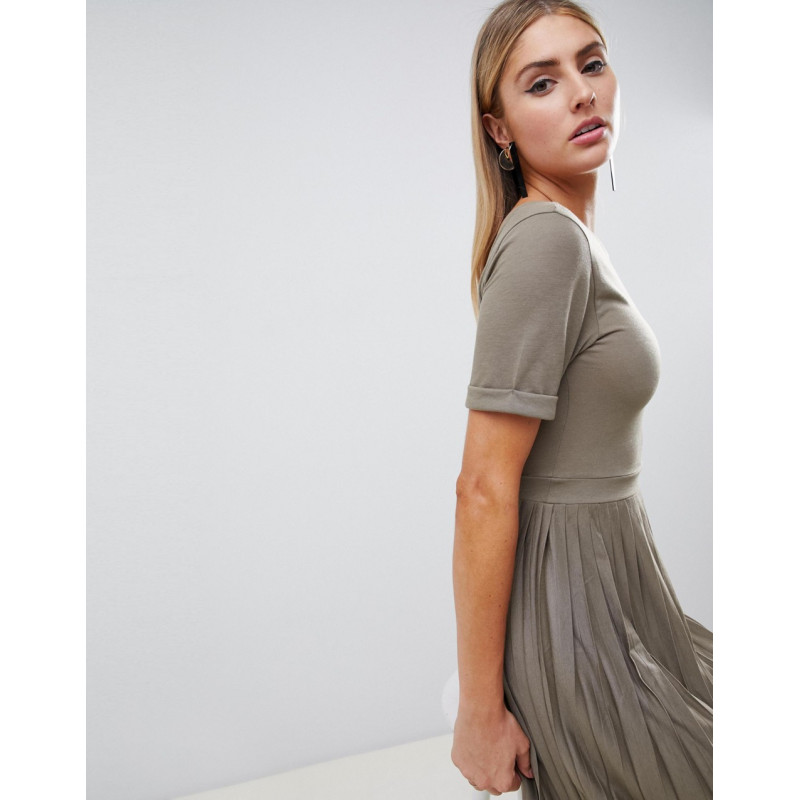 ASOS DESIGN pleated skirt...