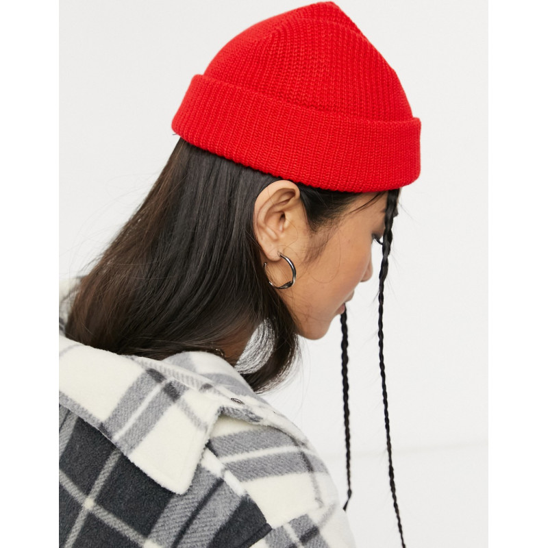 Weekday Stan beanie in red