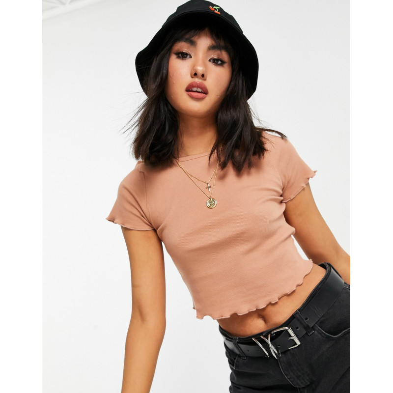 ASOS DESIGN crop fitted...