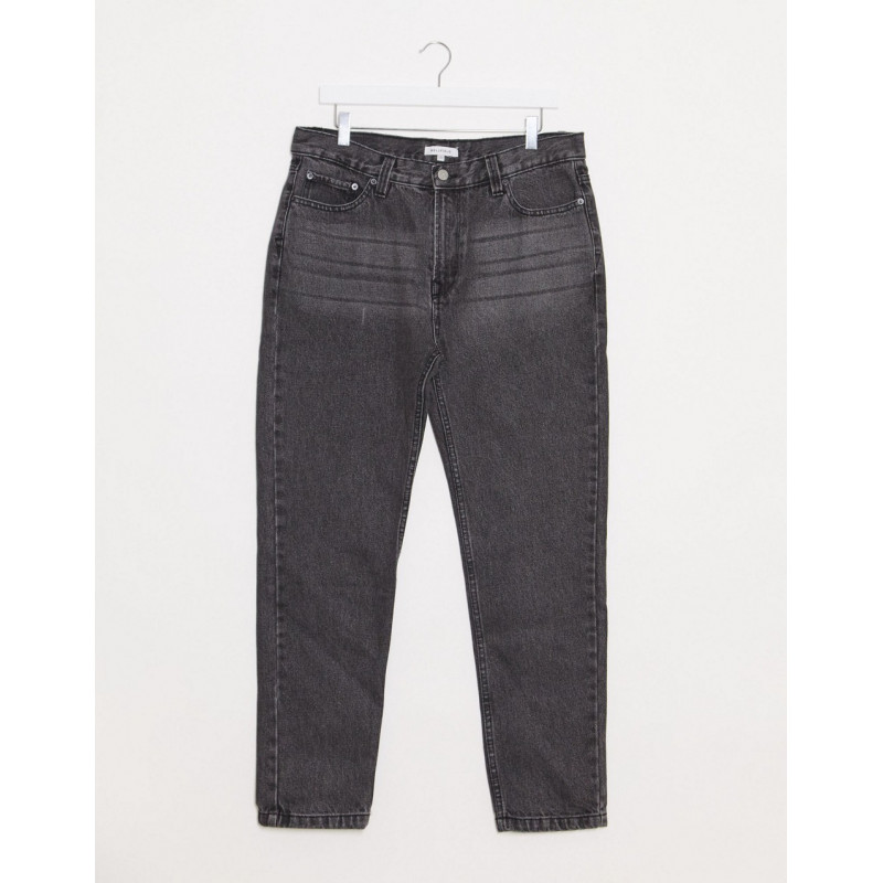 Bellfield tapered jeans in...