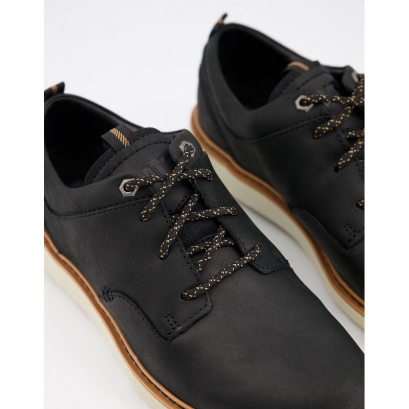 CAT brusk lace up low top...