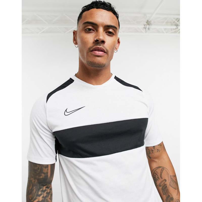 Nike Soccer academy t-shirt...
