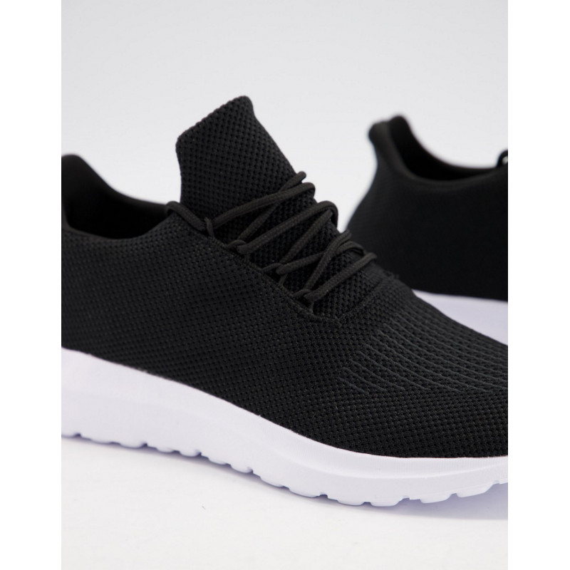 New Look knitted trainer in...
