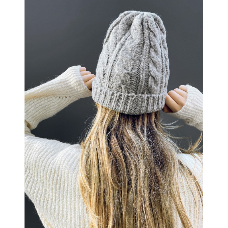 Pieces cable knit beanie...