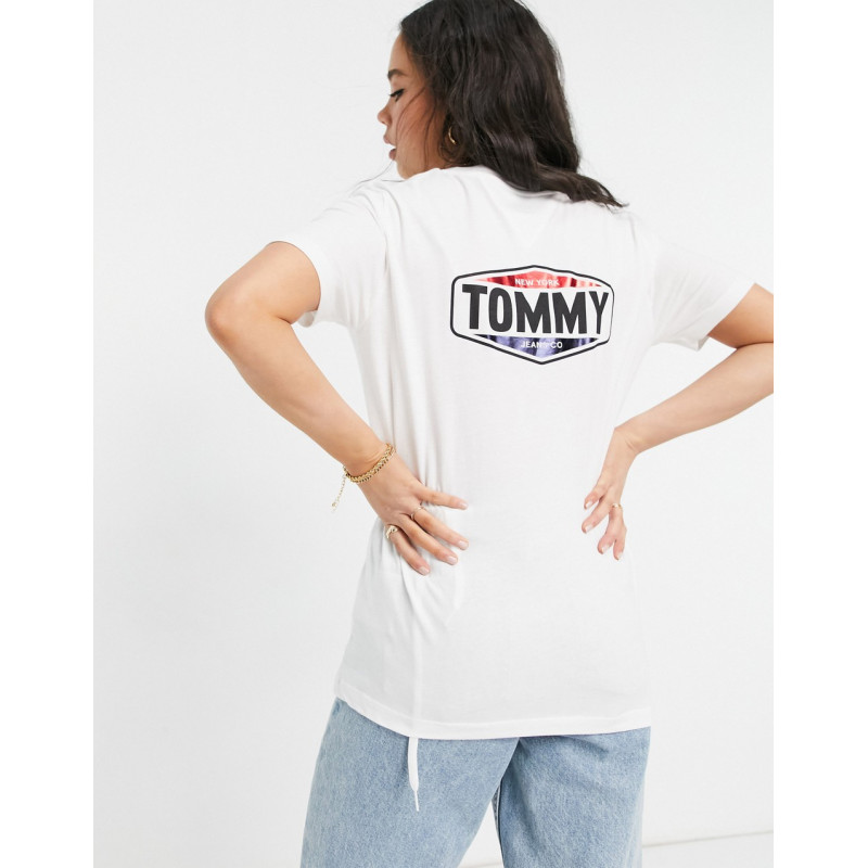 Tommy Jeans station logo...