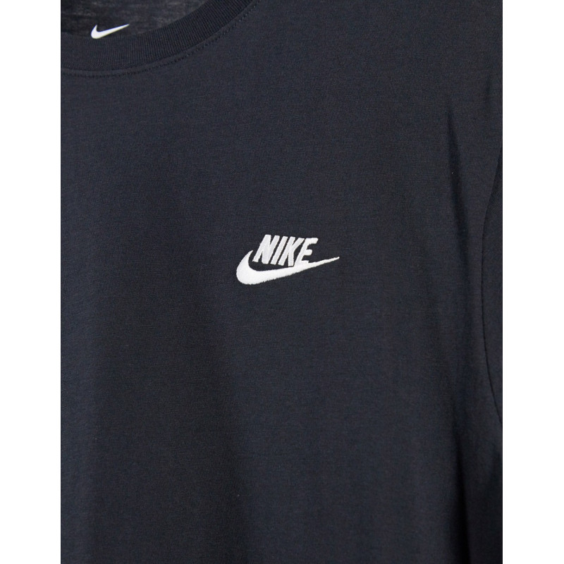 Nike Tall club t-shirt in...