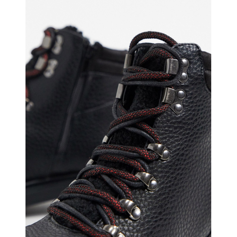 New Look lace up shearling...