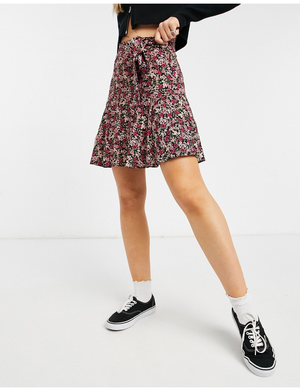 New Look floral mini skirt...
