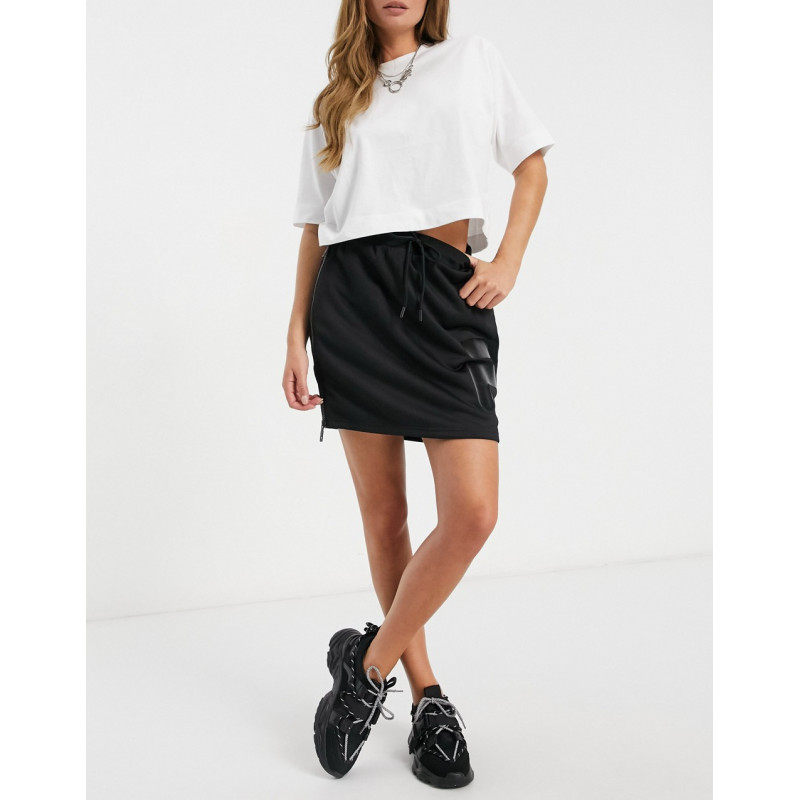Fila logo poly skirt in black