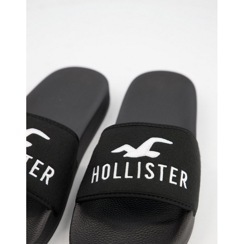 Hollister sliders in black...