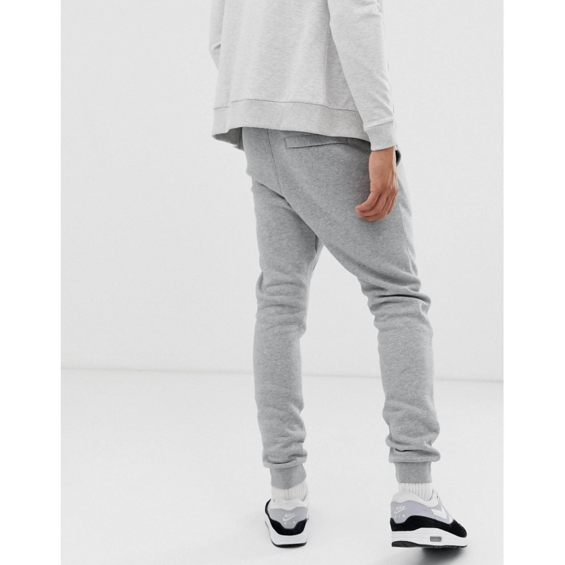 Nike Club Jogger in grey