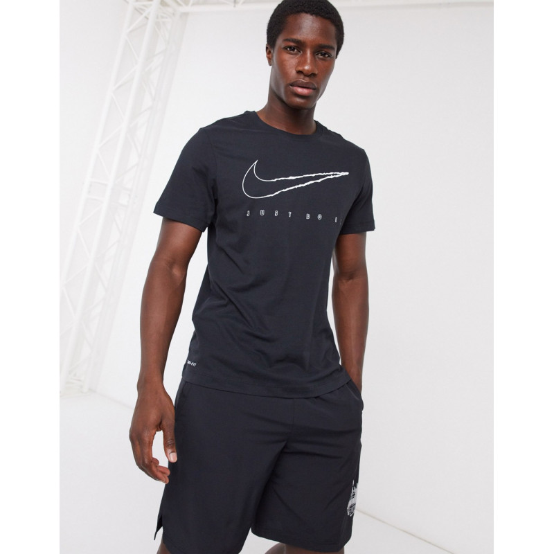 Nike Training t-shirt in black