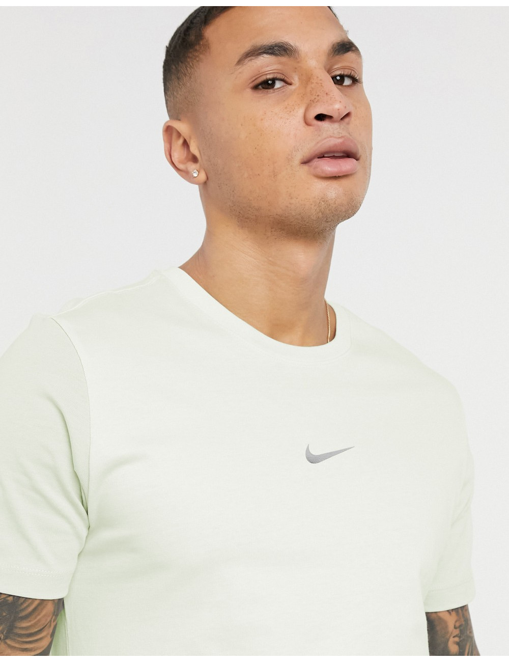 Nike t-shirt in pale...