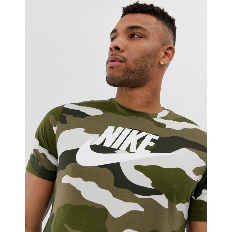 Nike t-shirt in camo print
