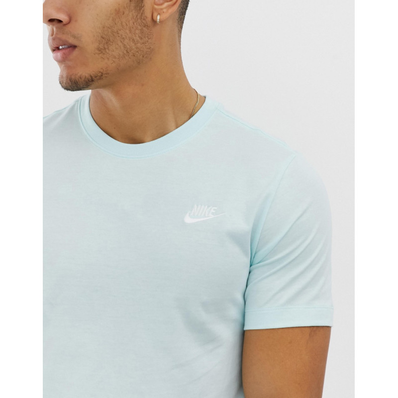 Nike Club Logo T-Shirt in Mint