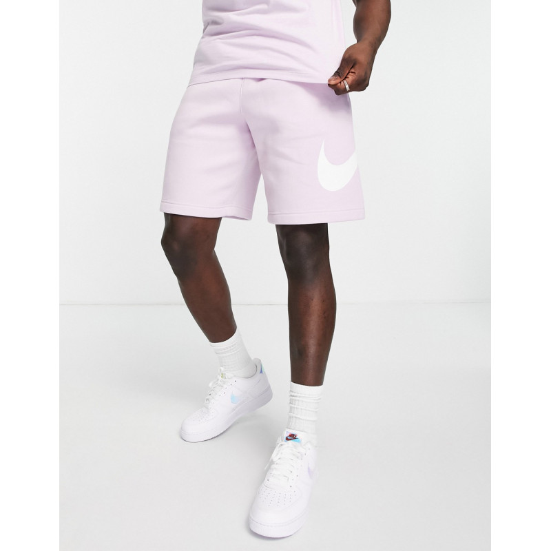 Nike Club shorts in pale...