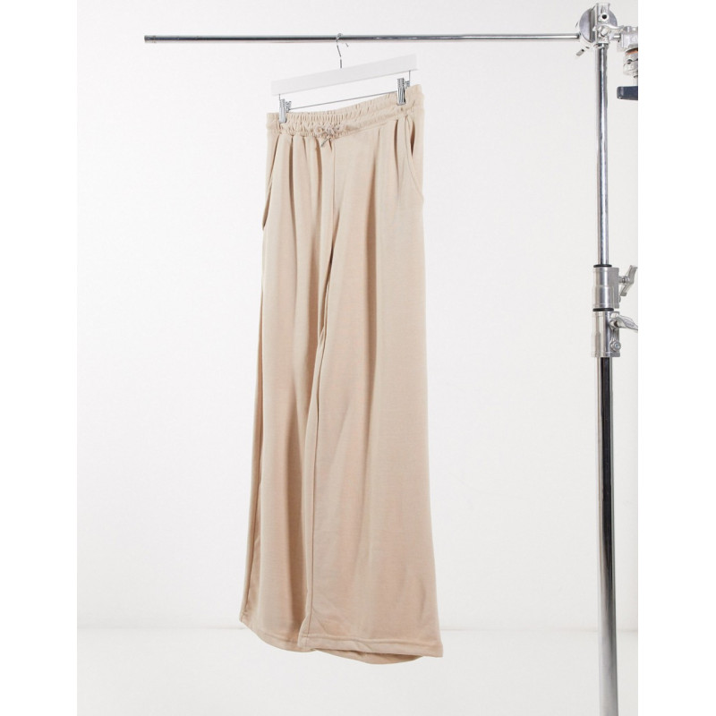 New Look wide leg jogger in...