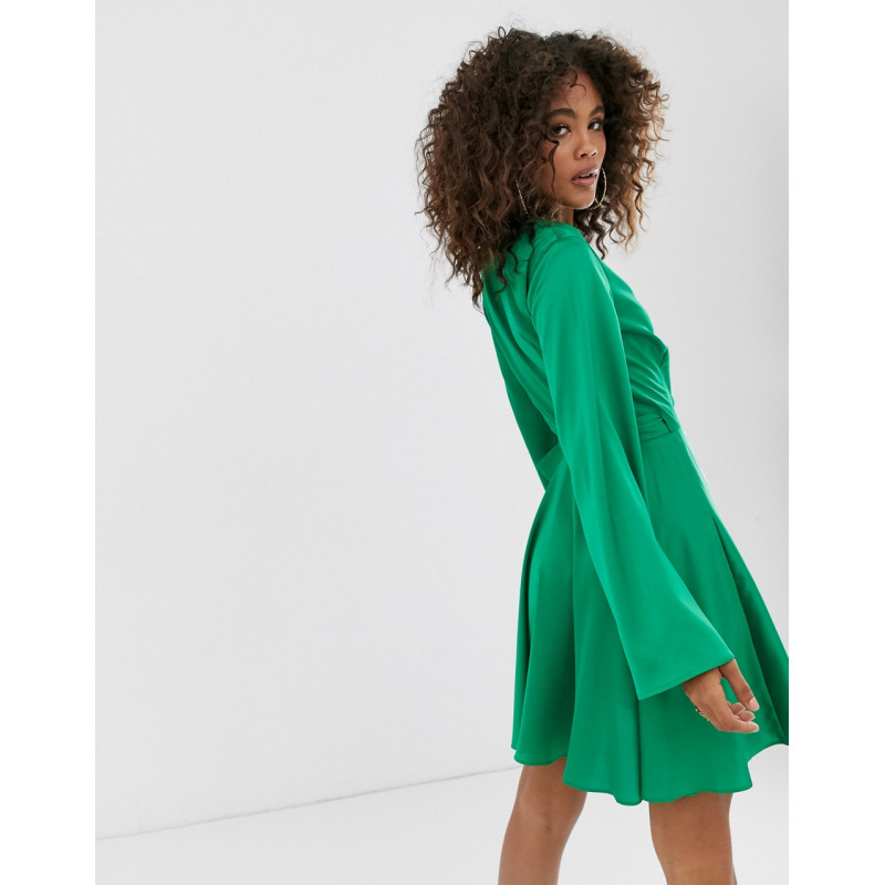 Missguided Tall satin wrap...