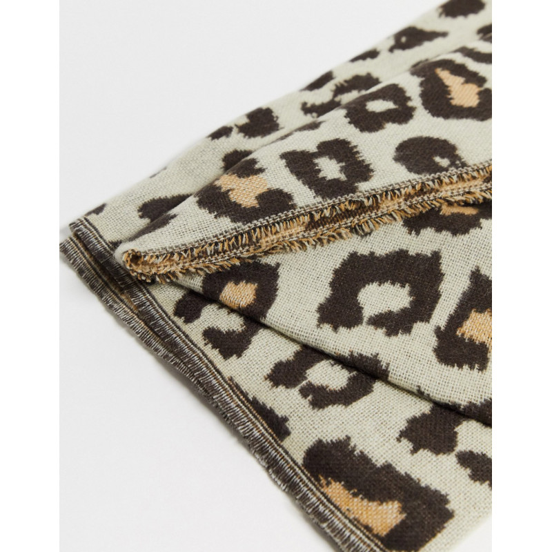 Oasis jacquard scarf in...