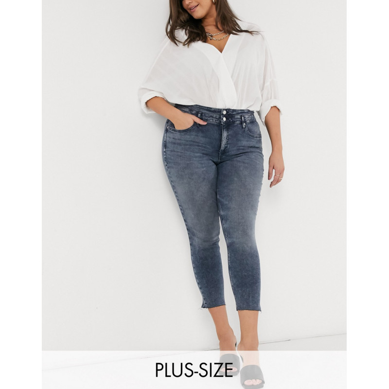 Calvin Klein Jeans Plus...