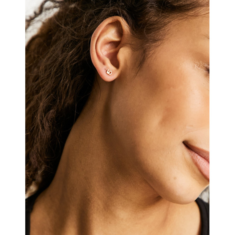 Pieces love stud earrings...