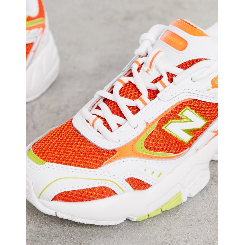 New Balance 452 in trainers...
