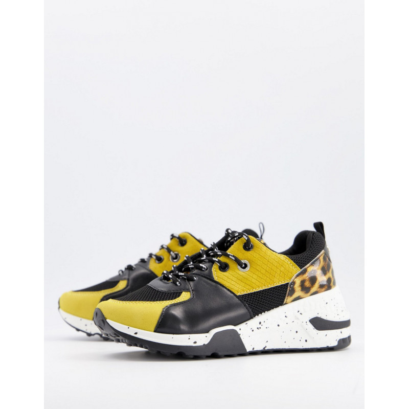 XTI lace up runner trainers...