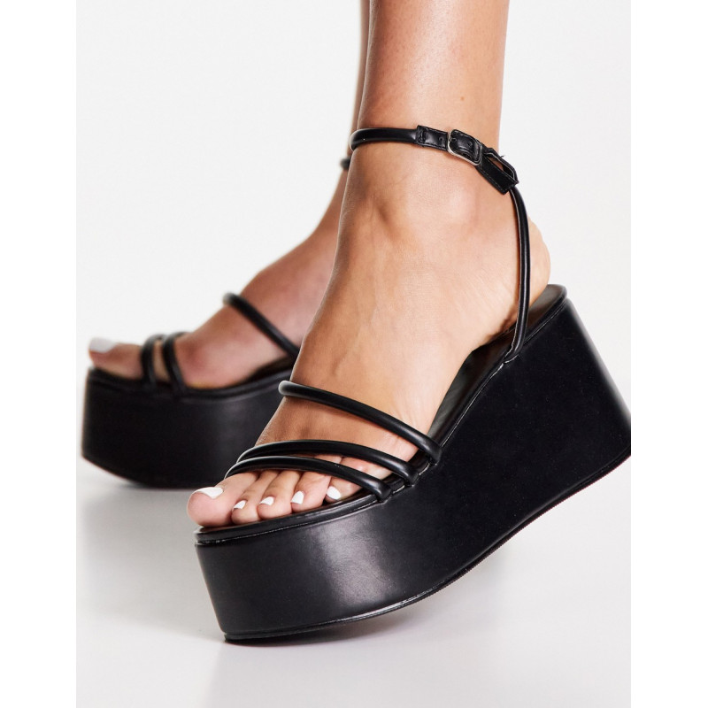 Missguided flatform strappy...