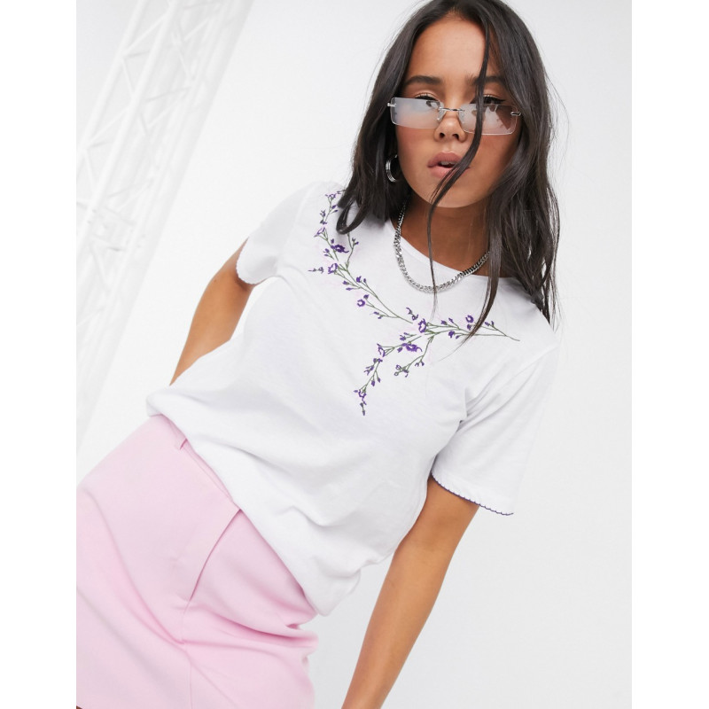 Vila embroidered t-shirt in...