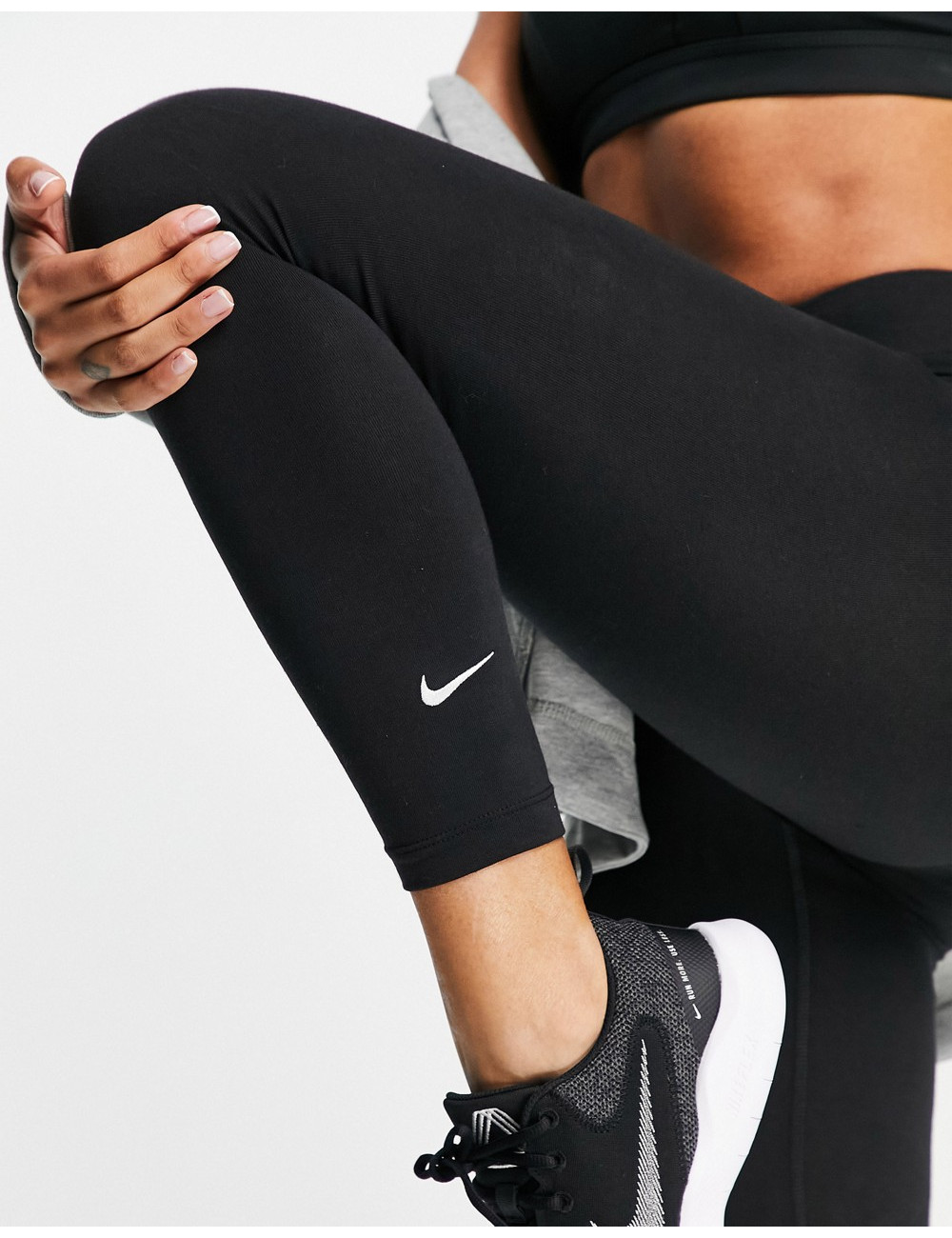 Nike Essentials mid rise...