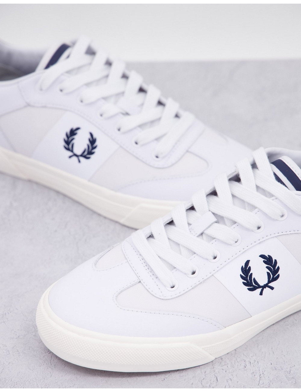 Fred Perry navy logo...