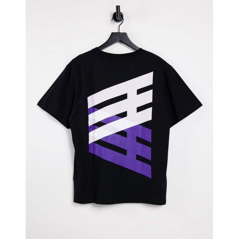 Arcminute t-shirt in black...