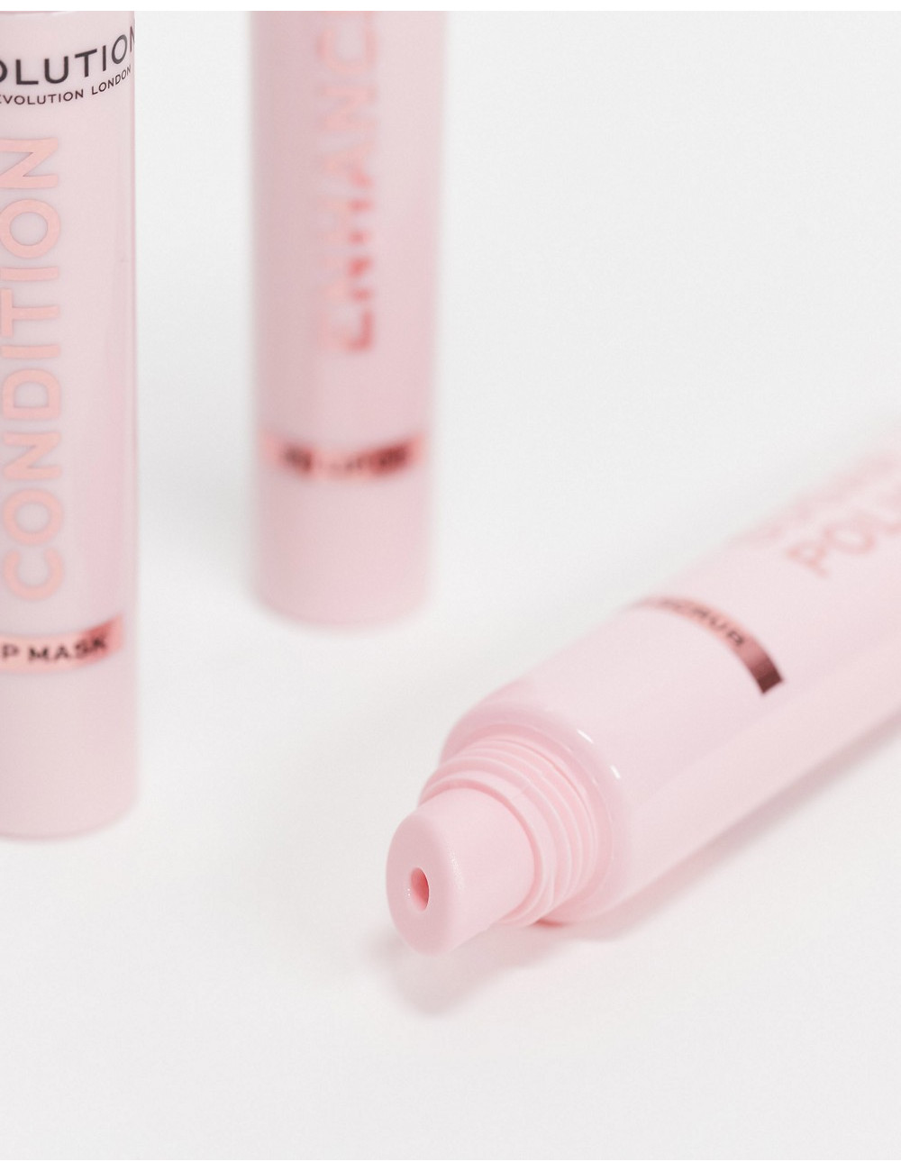 Revolution Kiss & Care Lip...