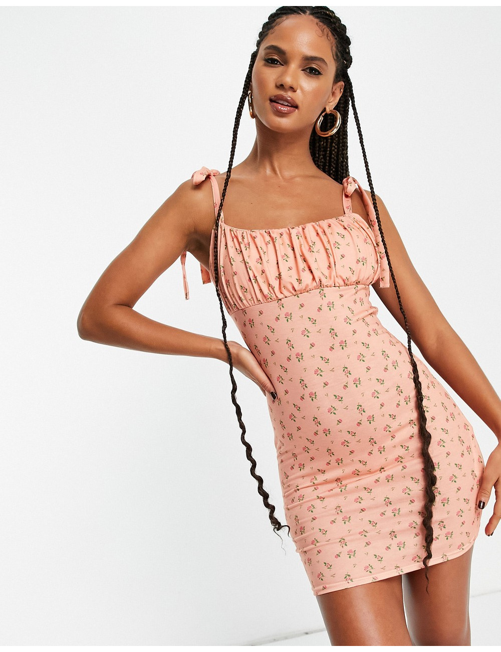 Missguided gathered bust...