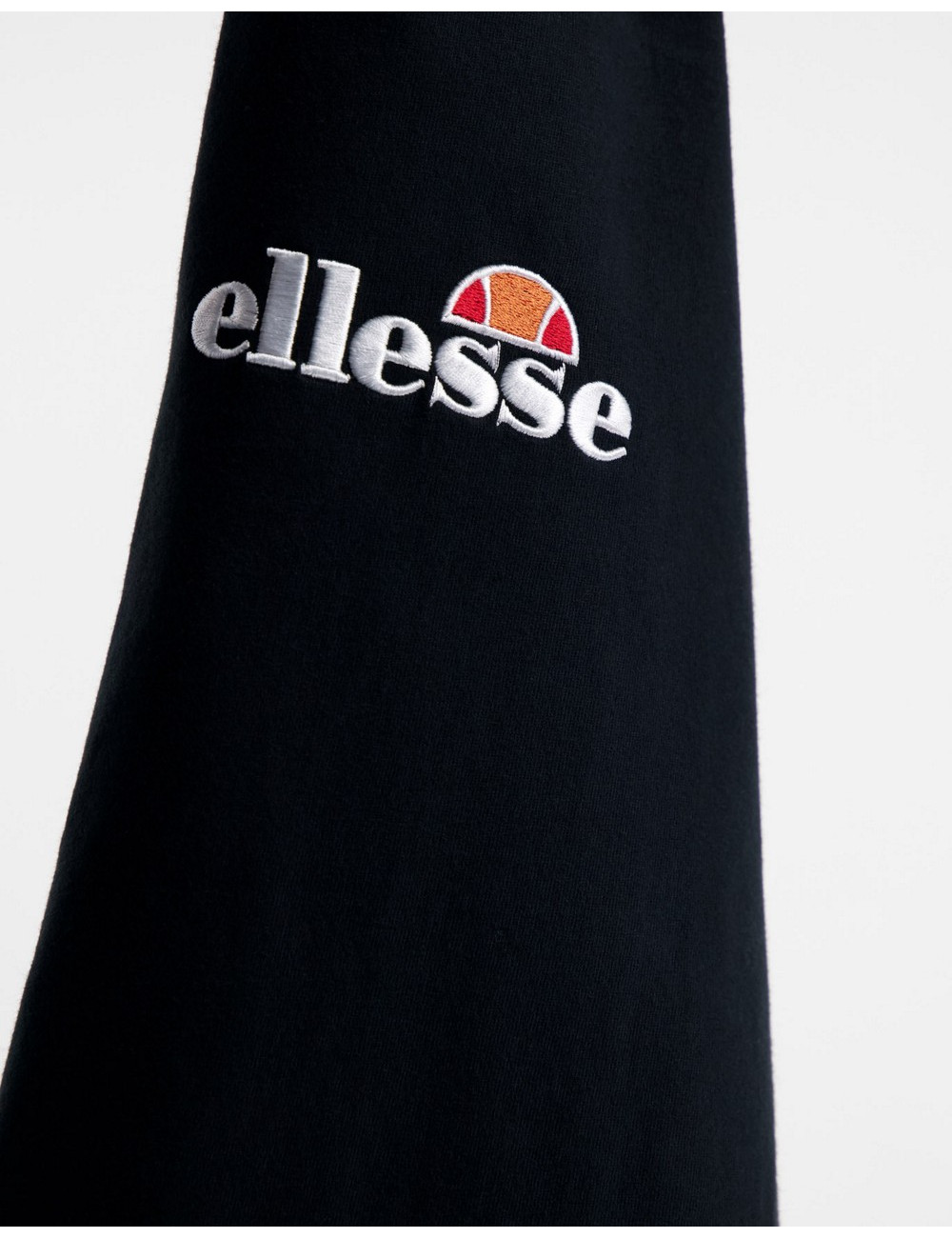 ellesse cropped t-shirt in...