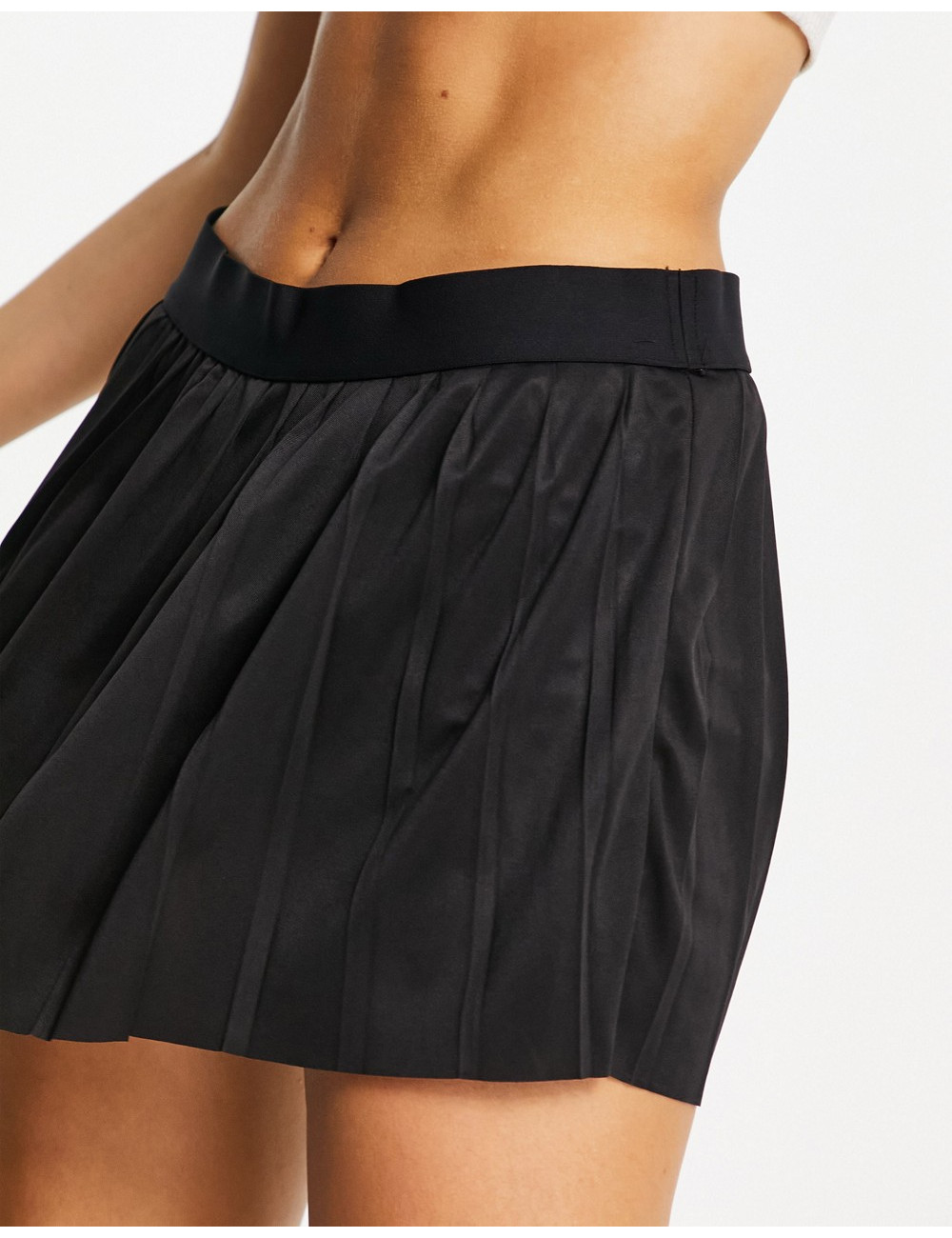 Weekday Serena pleat skirt...