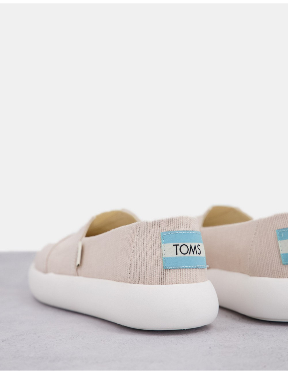 TOMS Exclusive Alpagarta...