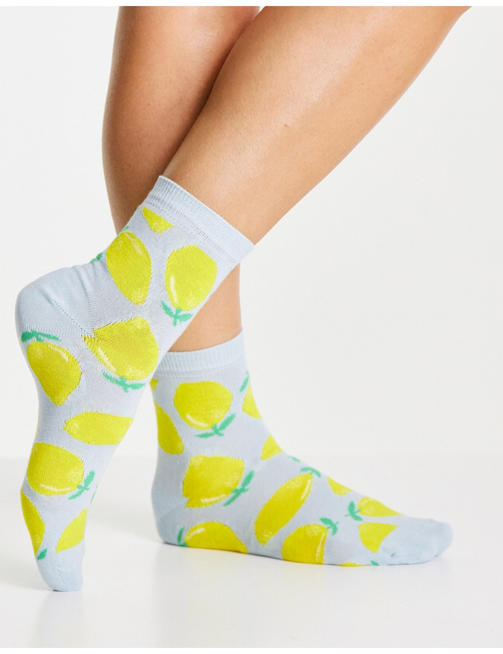 Accessorize socks in lemon...