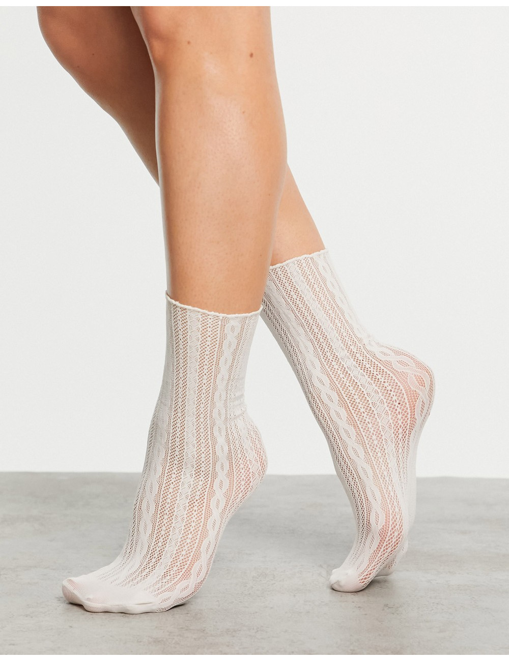 Gipsy lace sock in cream