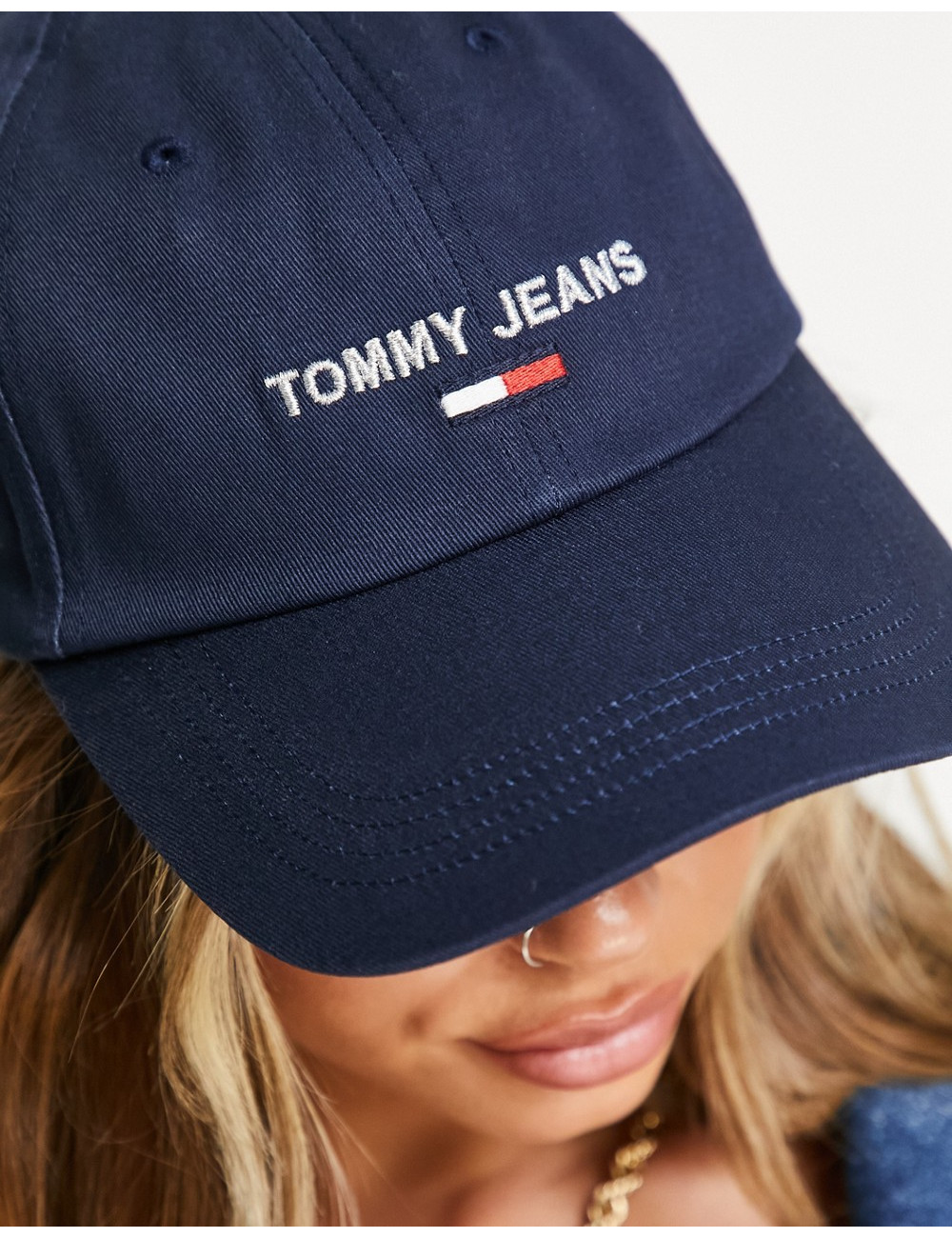 Tommy Jeans logo baseball...