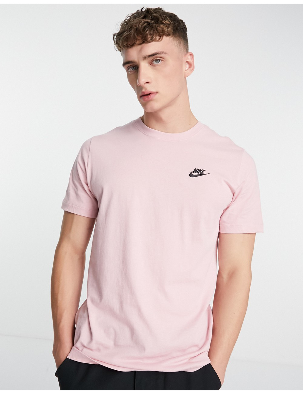 Nike Club logo t-shirt in pink