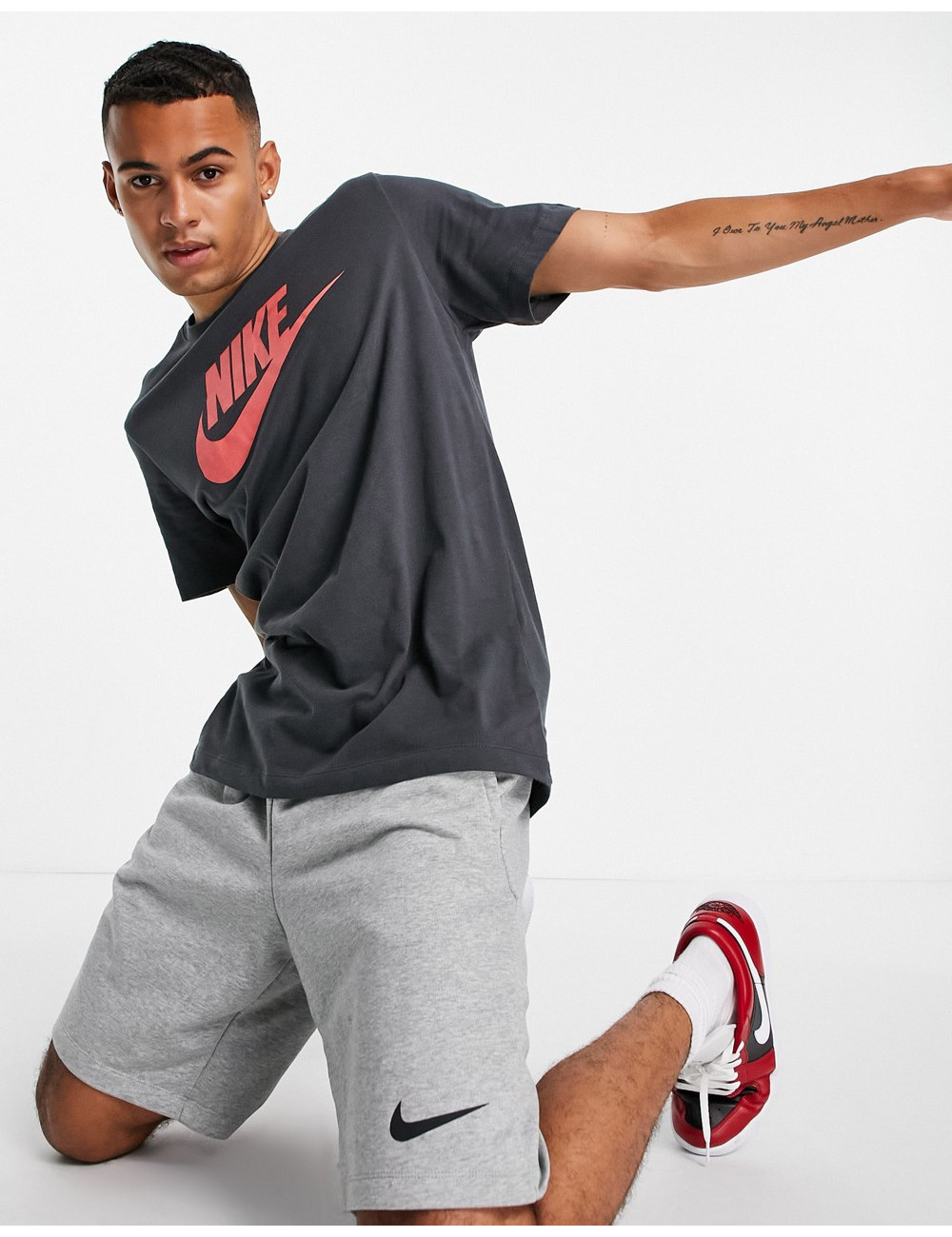 Nike Futura Icon t-shirt in...