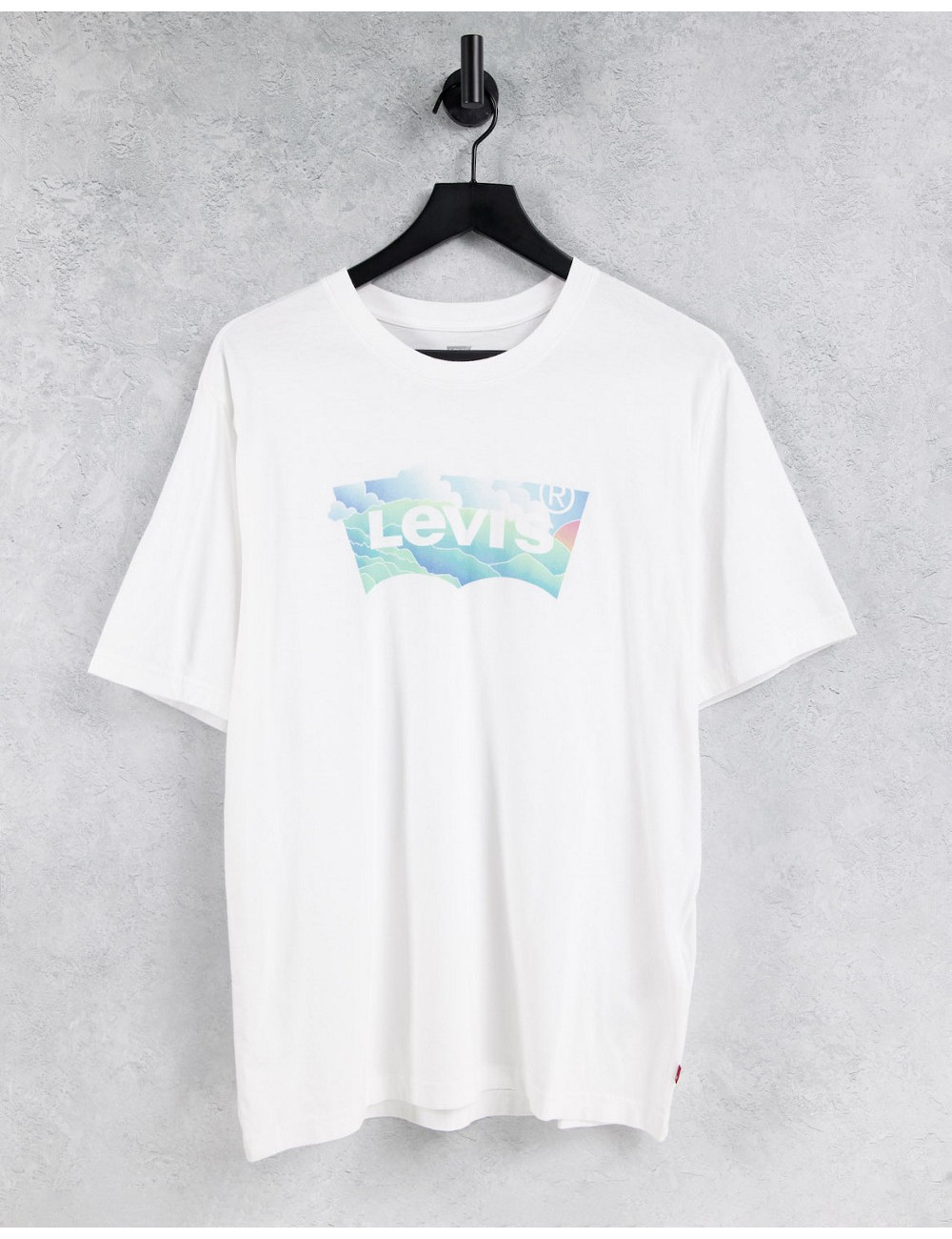 Levi's t-shirt in white...