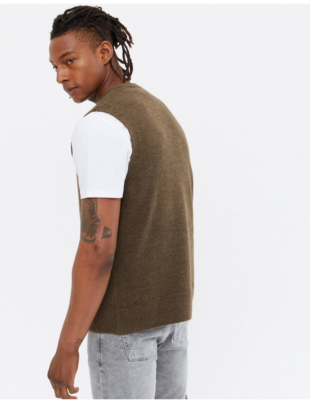 New Look knitted vest in brown