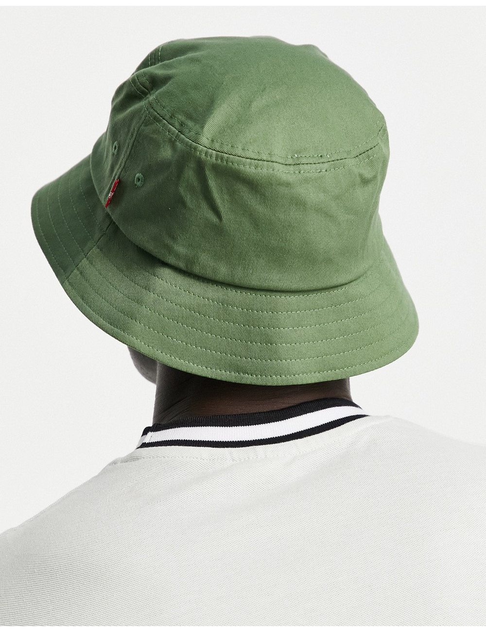 Levi's bucket hat in green...