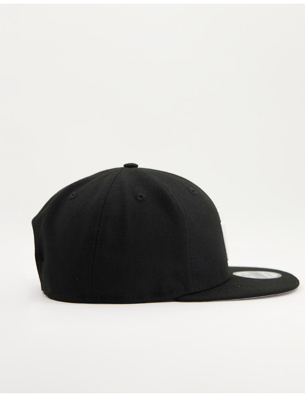 New Era 950 cap in black
