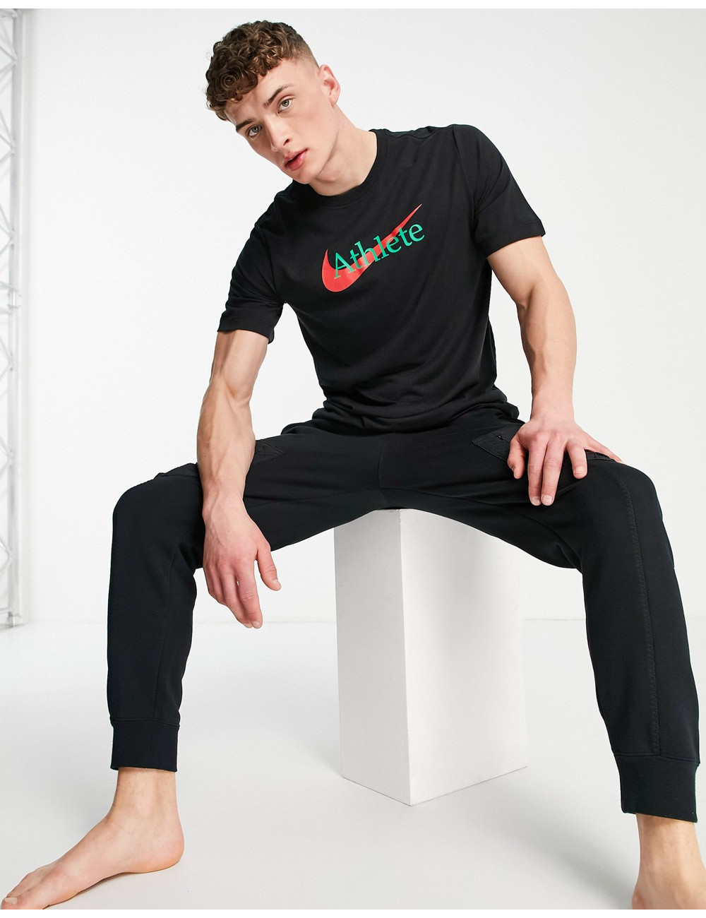 Nike Dri-FIT t-shirt in black