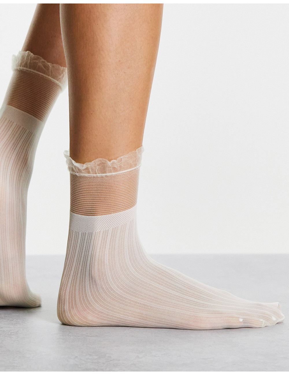 Ego tulle ankle socks in white
