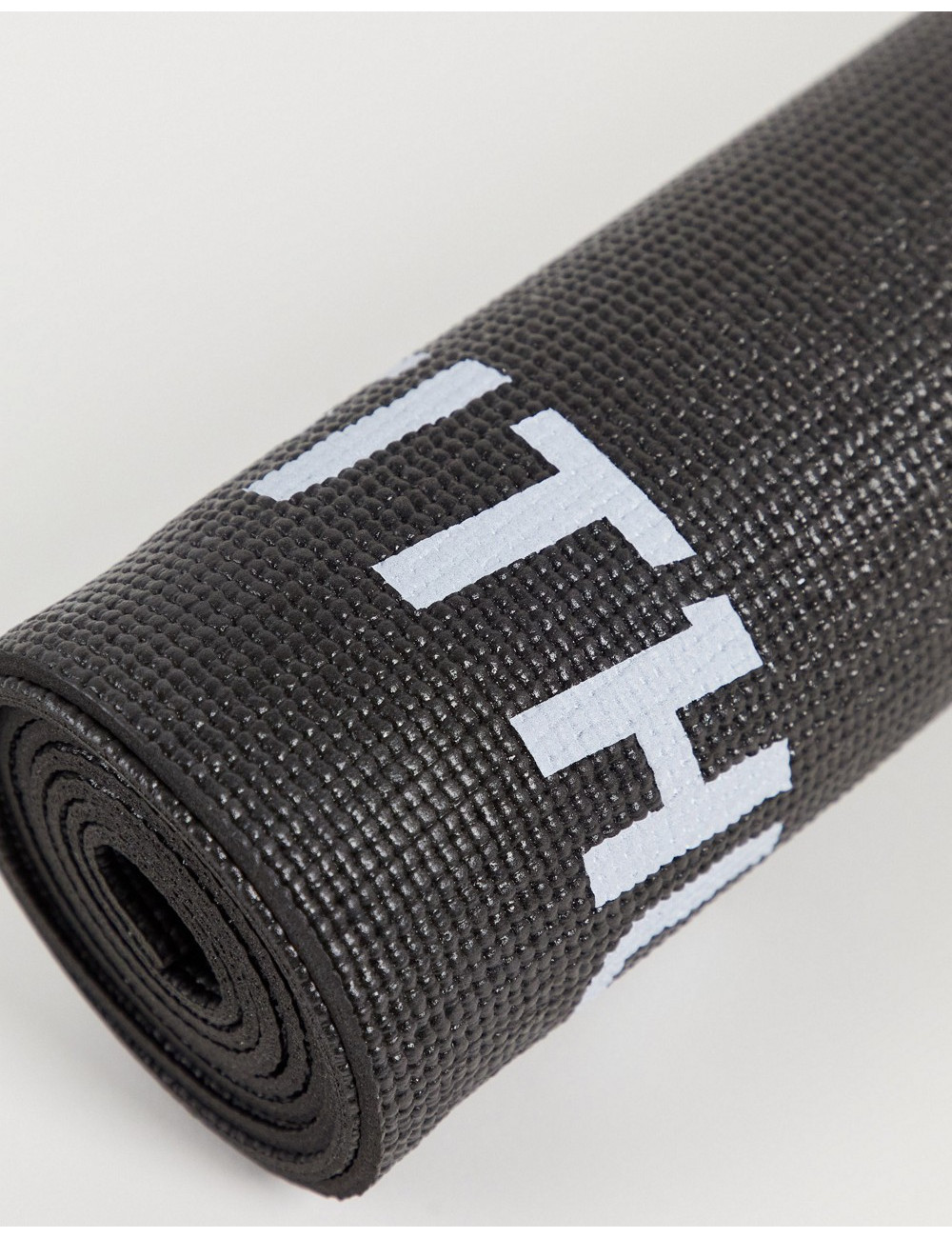 FITHUT yoga mat in black